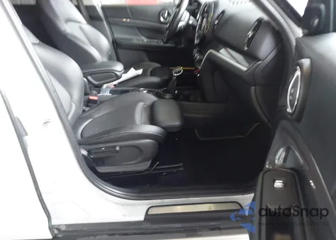 2017 Mini Countryman Cooper S из США, поврежденный, VIN WMZYT5C30H3D79673